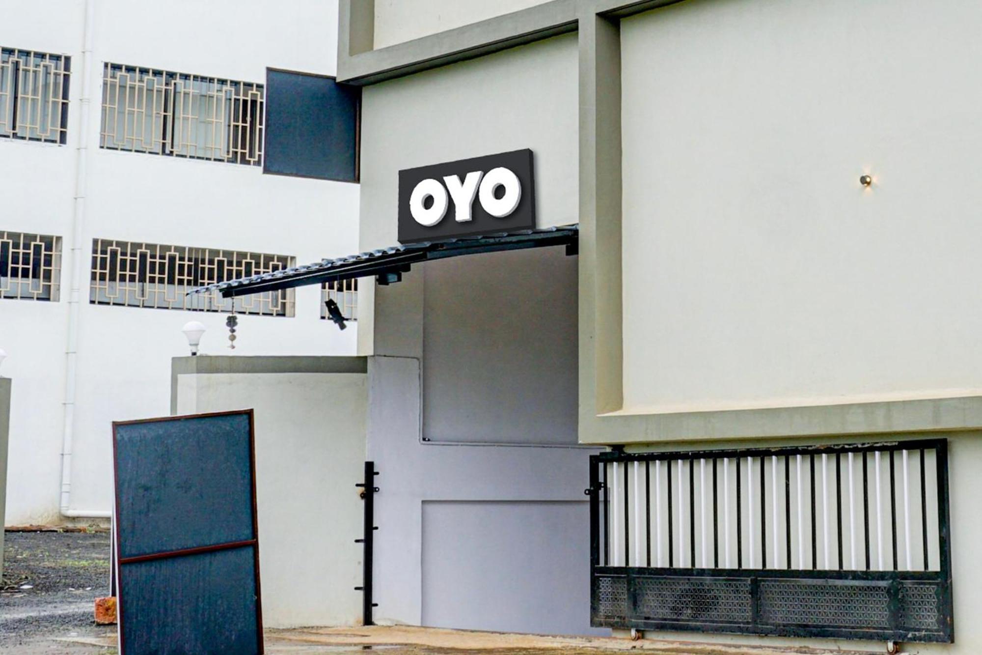 Spot On Hotel Shree Samarth Lodging Kolhapur Exterior photo