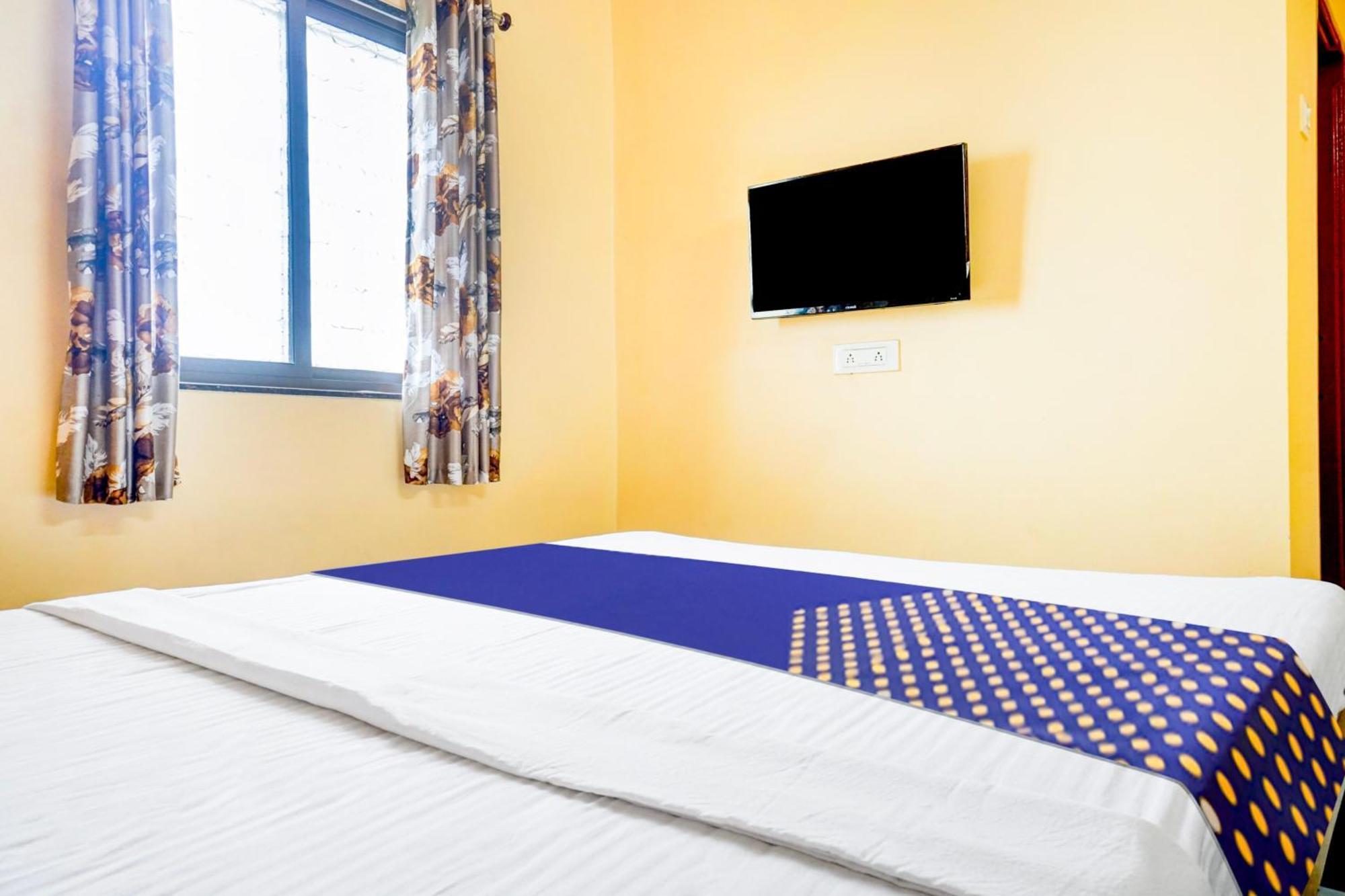 Spot On Hotel Shree Samarth Lodging Kolhapur Exterior photo